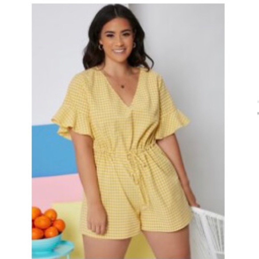 Plus V-neck Flounce Sleeve
Drawstring Waist Plaid Romper